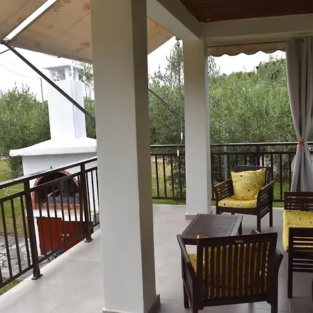 בית נופש Maria's House With Garden & Bbq *